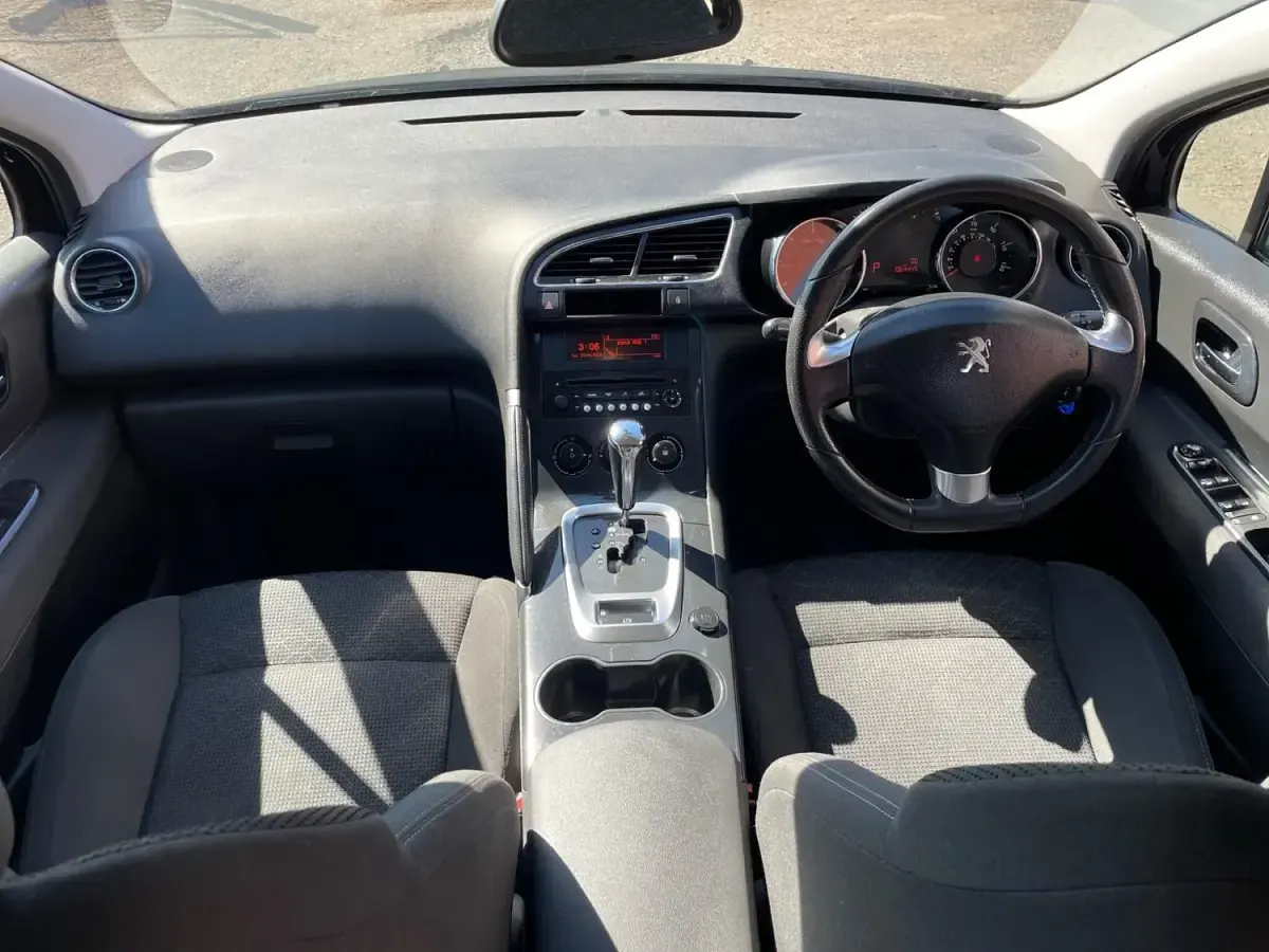 Używany Peugeot 3008 Active 2016 Czarny Hatchback