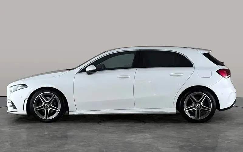 Used Mercedes A200 Executive 163 HP (119 kW) 2020 White Hatchback