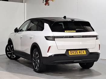 Used Vauxhall Grandland X Ultimate 136 HP (100 kW) 2025 White SUV