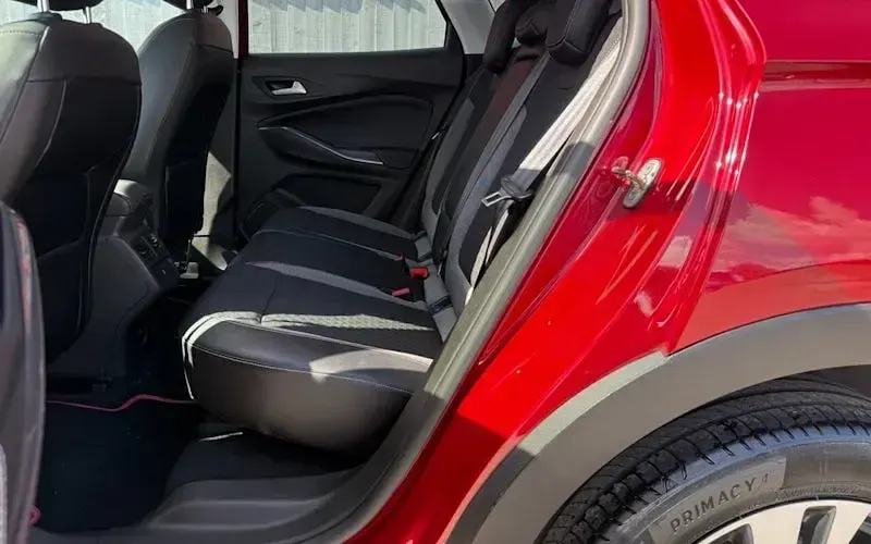 Used Vauxhall Grandland X SRi 131 HP (96 kW) 2020 Red SUV