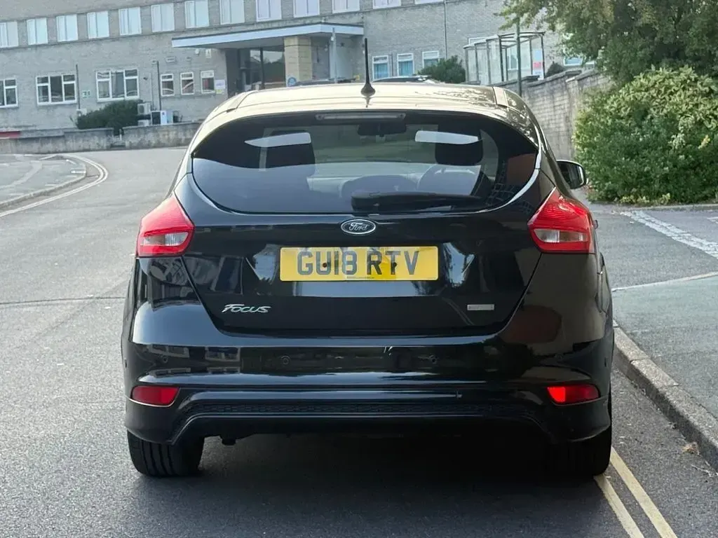 Used Ford Focus ST-Line 140 HP (102 kW) 2018 Black Hatchback