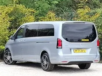 Nowe Mercedes V300 AMG line 2025 Srebrny Minivan
