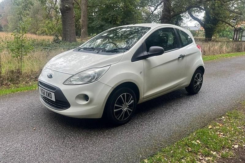 White Used 2011 Ford Ka Studio Hatchback | £2,650 (Fair price) - Image 1/1