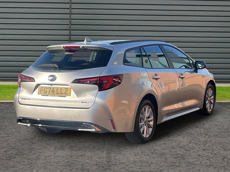 Used Toyota Corolla 140 HP (102 kW) 2024 Silver Estate