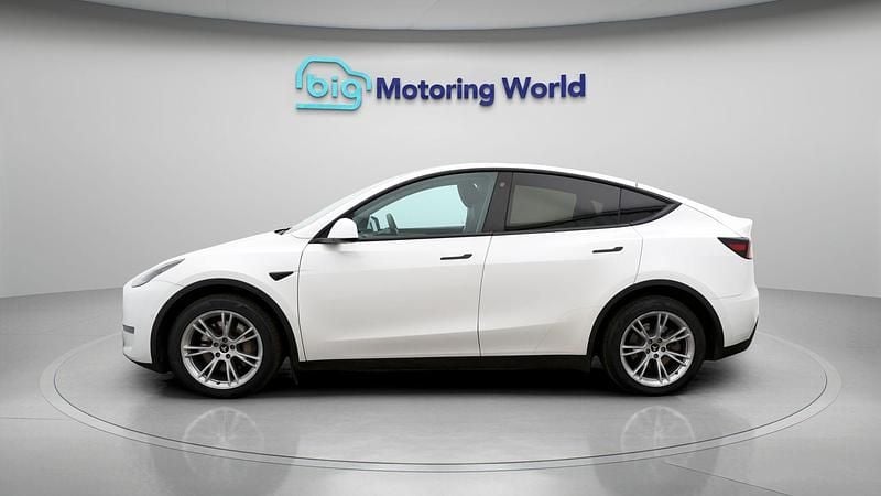 Used Tesla Model Y Long Range AWD 378 kW (514 HP) 2022 White SUV