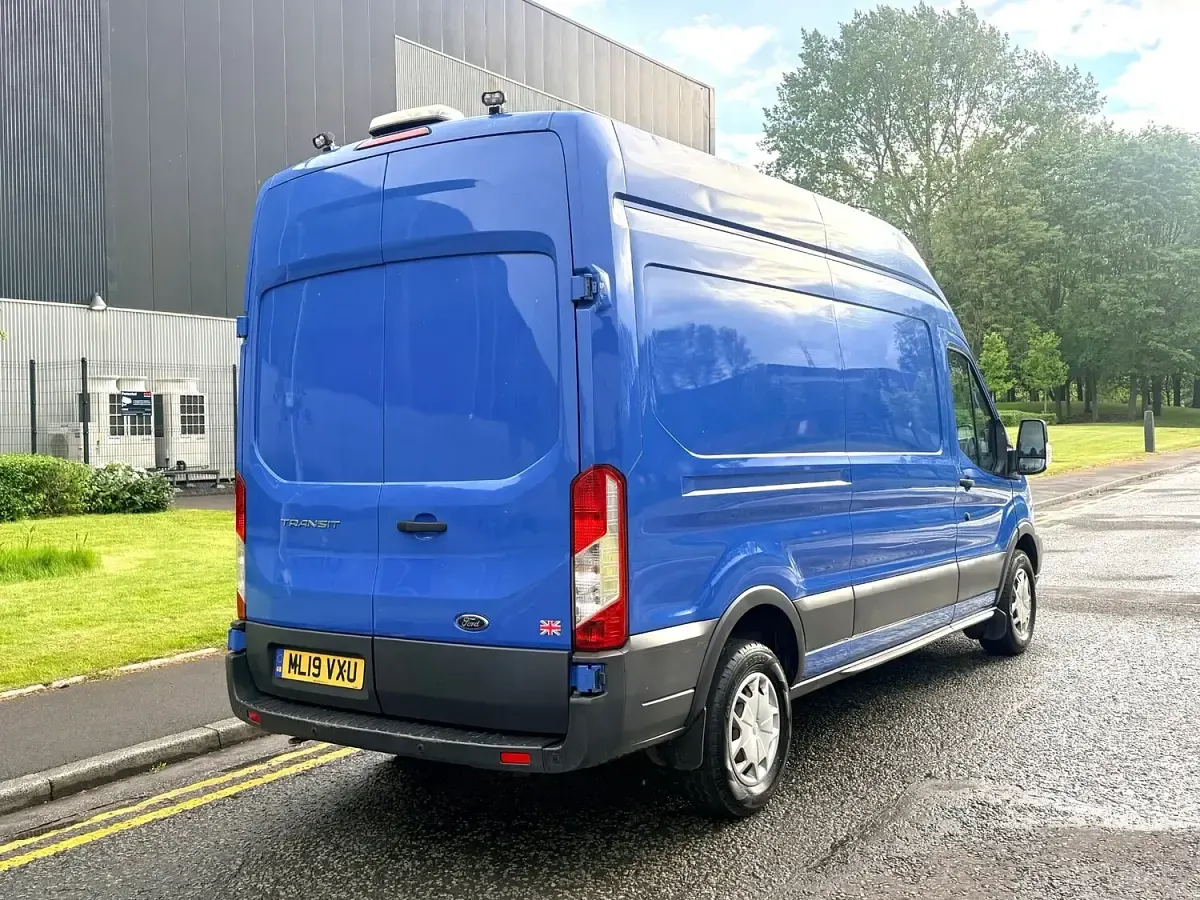 Used Ford Transit 170 HP (125 kW) 2019 Blue Van