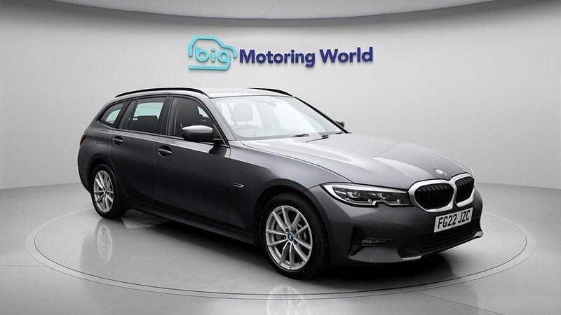 Used BMW 330e 292 HP (214 kW) 2022 Grey Estate
