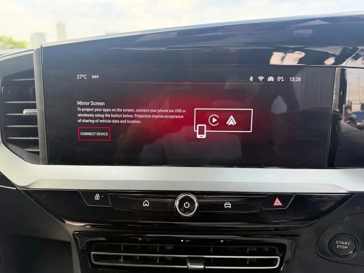 Usado Vauxhall Mokka Ultimate 136 HP (100 kW) 2025 Cinzento SUV