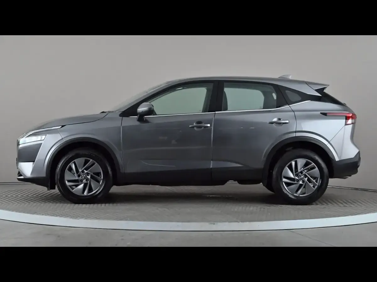 Used Nissan Qashqai Acenta Premium 158 HP (116 kW) 2023 Grey SUV
