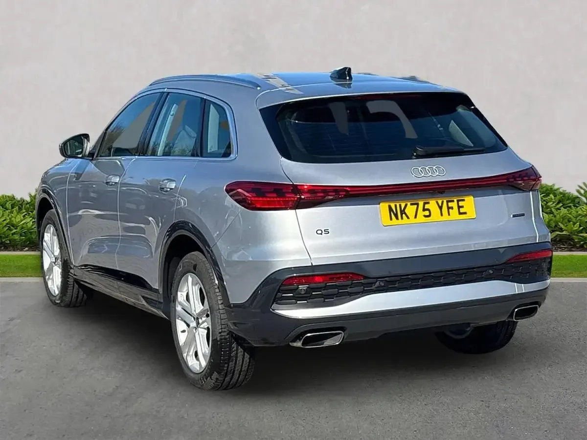 Used Audi Q5 Sport 268 HP (197 kW) 2025 Silver SUV