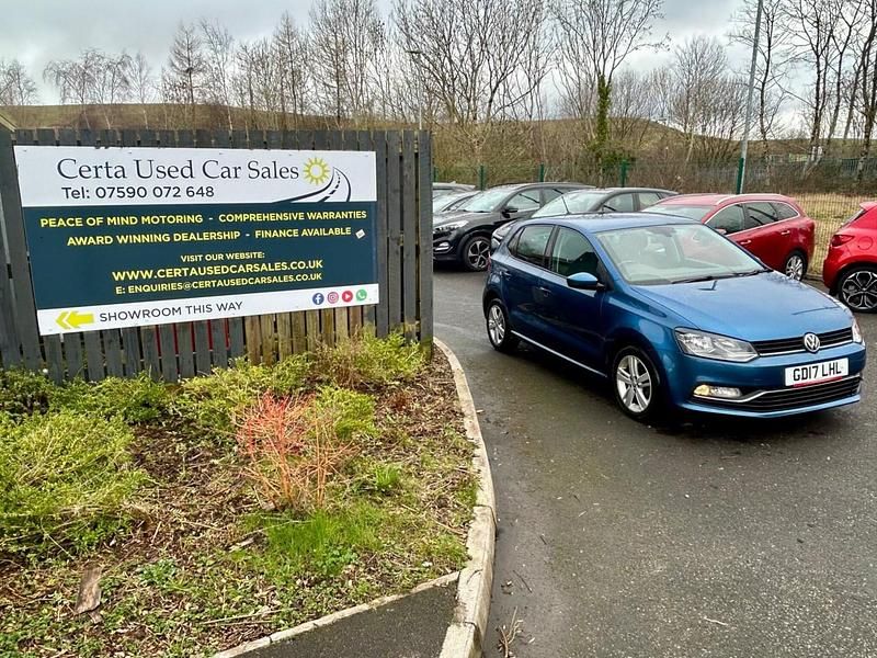 Used VW Polo Edition 60 HP (44 kW) 2017 Blue Hatchback