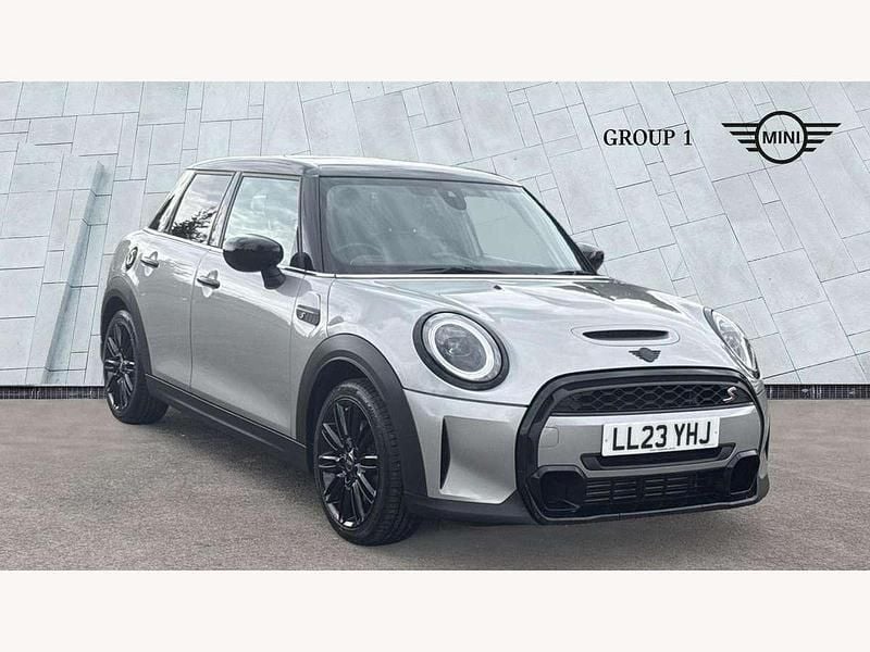 Silver Used 2023 Mini Cooper S Exclusive Hatchback | £19,995 (Fair price) - Image 1/4