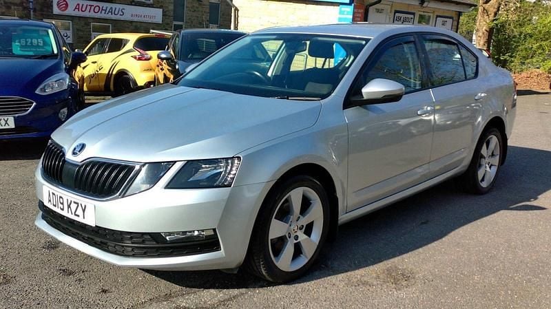 Used Skoda Octavia SE Drive 116 HP (85 kW) 2019 Silver Hatchback
