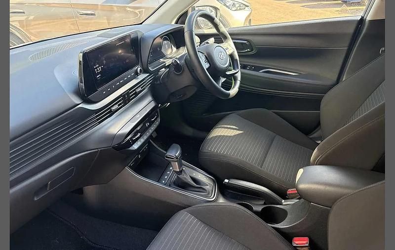 Used Hyundai i20 Premium 99 HP (72 kW) 2022 Grey Hatchback