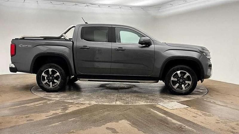Begagnad VW Amarok Style 2023 Grå Pickup