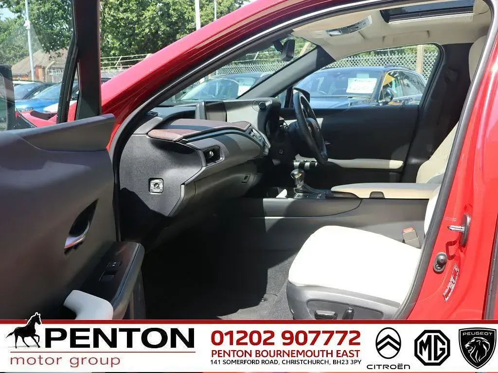 Used Lexus UX 250h 184 HP (135 kW) 2022 Red SUV