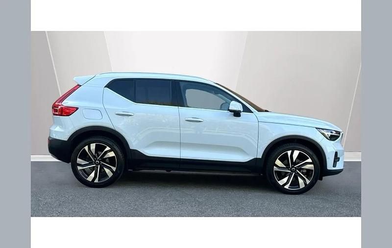 Used Volvo XC40 Ultra 197 HP (144 kW) 2025 Blue SUV