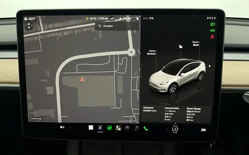 Used Tesla Model Y Standard Range 219 kW (299 HP) 2024 White SUV