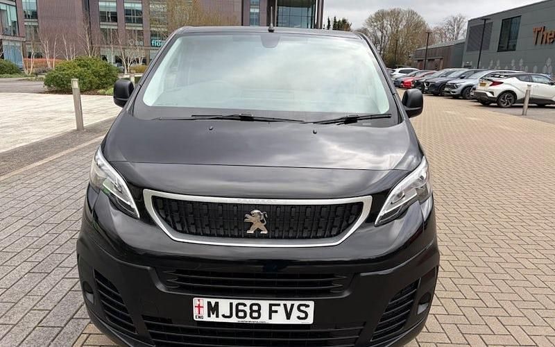 Used Peugeot Expert 95 HP (69 kW) 2019 Black Van