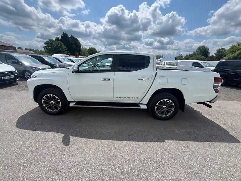 Used Mitsubishi L200 150 HP (110 kW) 2020 White Pickup