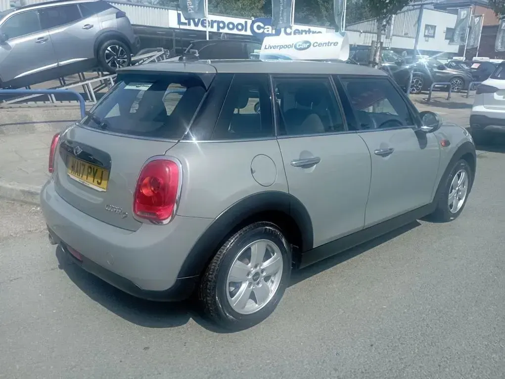 Used Mini Cooper D Hatch 116 HP (85 kW) 2017 Grey Hatchback