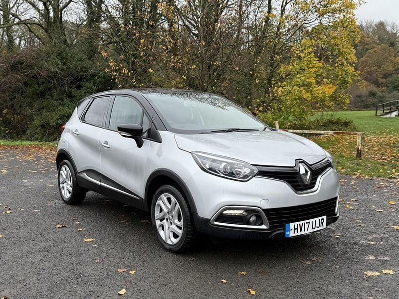 Silver Used 2017 Renault Captur Dynamique SUV | £5,555 (Good price) - Image 1/4