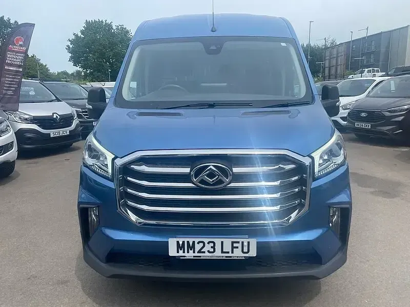 Used Maxus V90 163 HP (119 kW) 2023 Blue Van