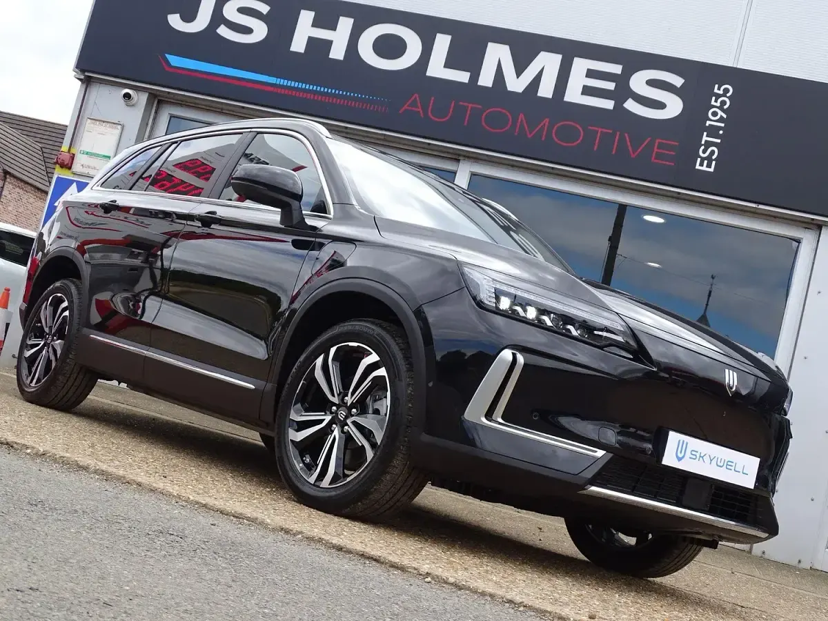 Used Skywell BE11 150 kW (204 HP) 2025 Black SUV