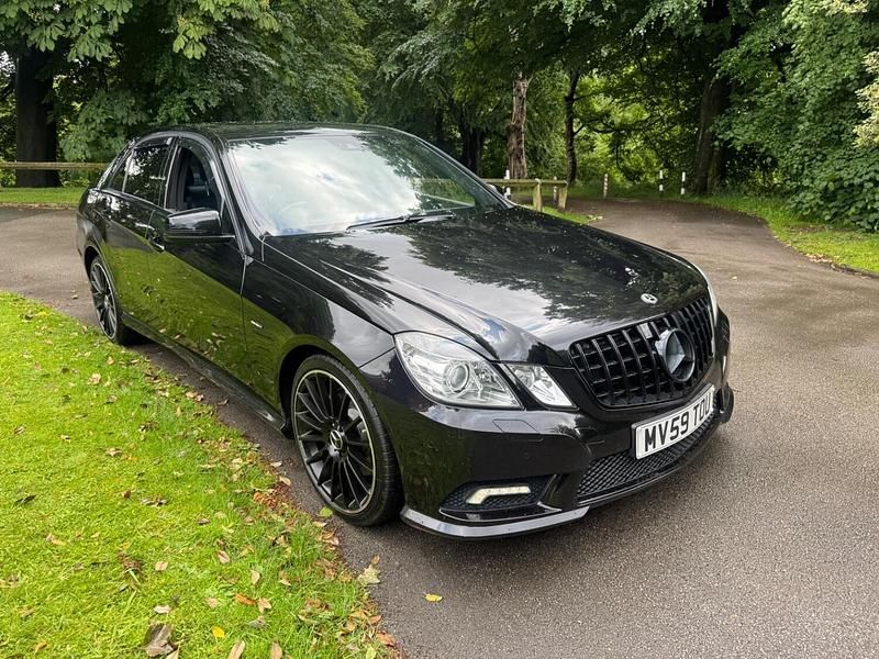 Usado Mercedes E350 231 HP (169 kW) 2009 Preto Sedan
