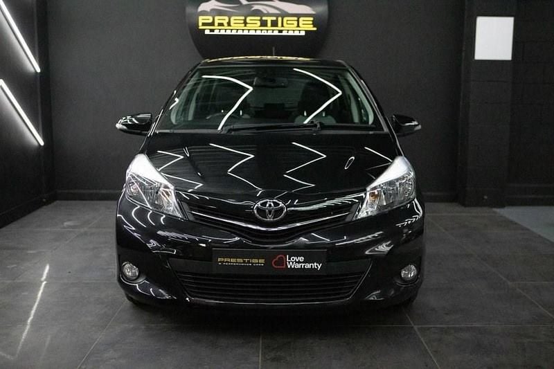Used Toyota Yaris Multidrive S 101 HP (74 kW) 2013 Black Hatchback