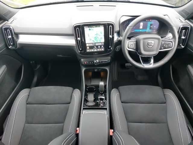New Volvo XC40 Plus 161 HP (118 kW) 2026 SUV