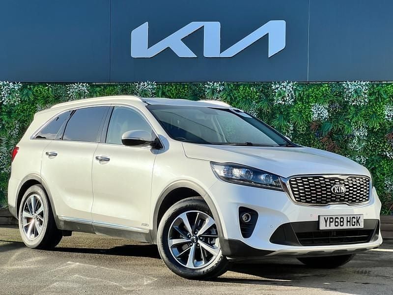 White Used 2018 Kia Sorento SUV | £16,995 (A bit pricey) - Image 1/4