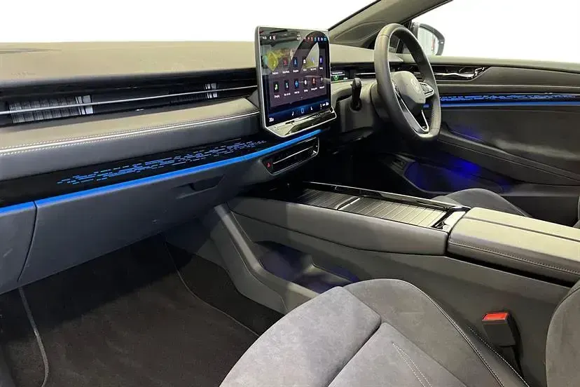 New VW ID.7 Pro 210 kW (286 HP) 2025 Glacier white Hatchback