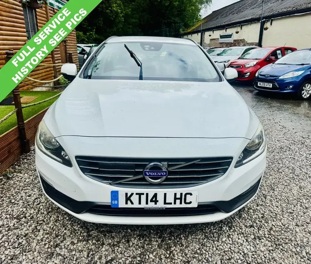 Used Volvo V60 SE 115 HP (84 kW) 2014 White Estate