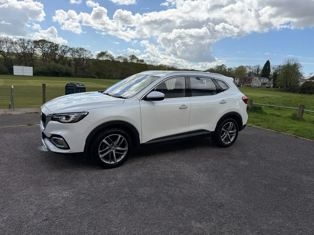 Used MG HS Exclusive 162 HP (119 kW) 2022 White SUV
