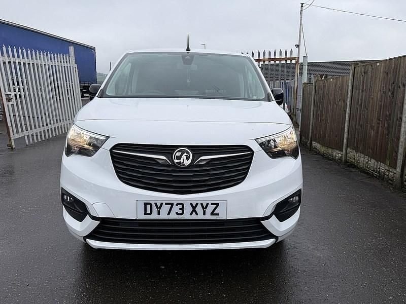 Used Vauxhall Combo 100 HP (73 kW) 2023 White MPV