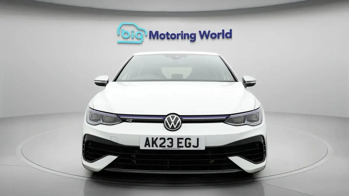 Used VW Golf VIII R 320 HP (235 kW) 2023 White Hatchback