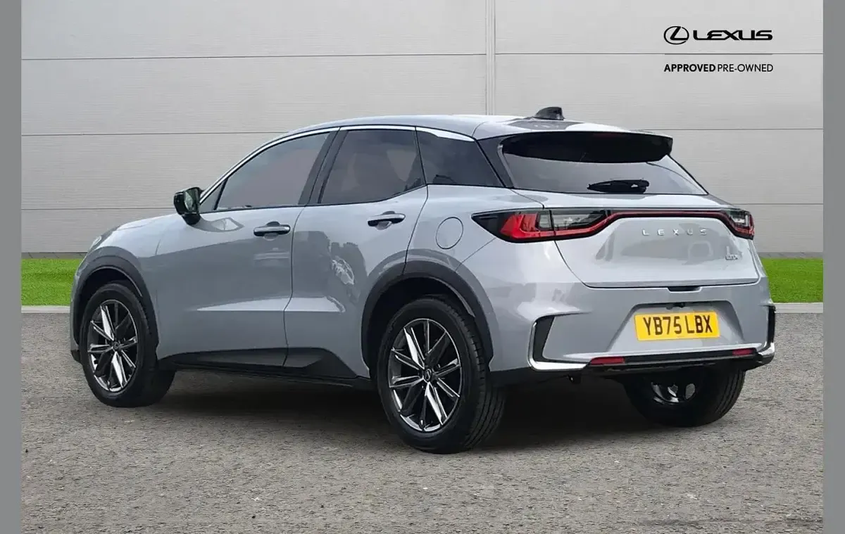 Used Lexus LBX 134 HP (98 kW) 2025 Grey SUV