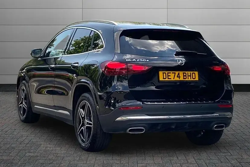 Used Mercedes E250 Executive 215 HP (158 kW) 2025 Cosmos black SUV