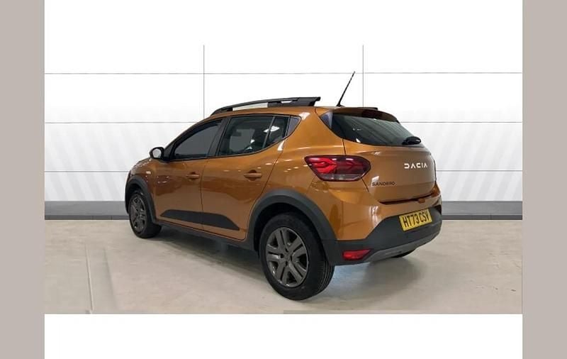 Used Dacia Sandero Expression 90 HP (66 kW) 2023 Orange SUV