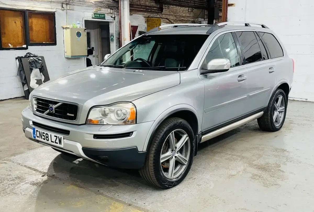Used Volvo XC90 R-Design 182 HP (133 kW) 2008 Silver SUV