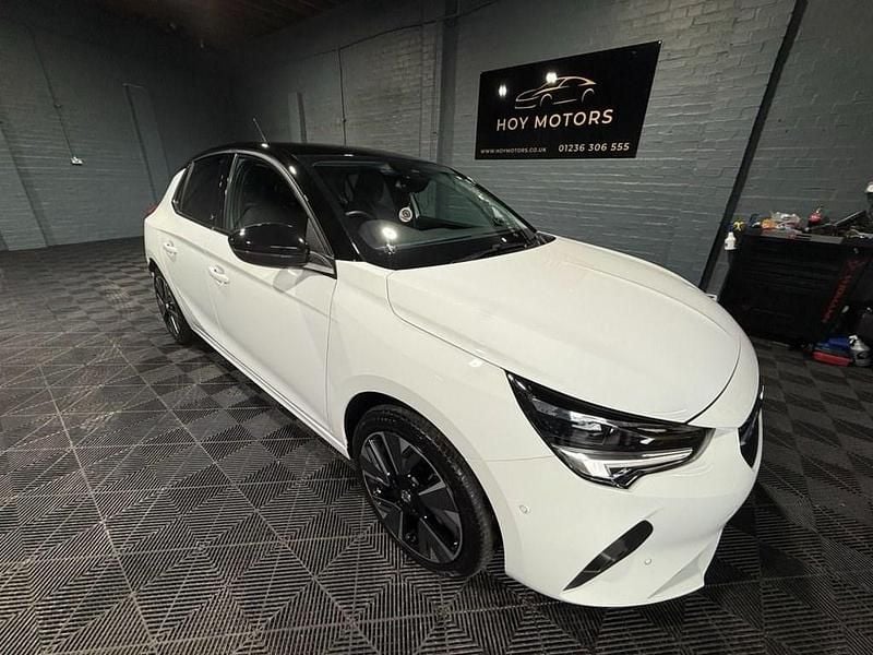 Used Vauxhall Corsa-e Elite 100 kW (136 HP) 2022 White Hatchback