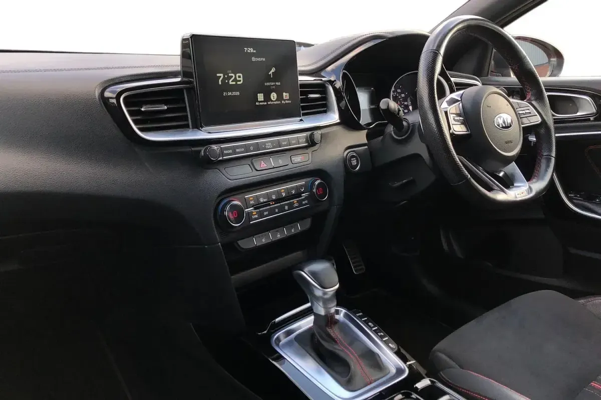 Begagnad Kia ProCeed GT 204 HK (150 kW) 2019 Röd Kombi