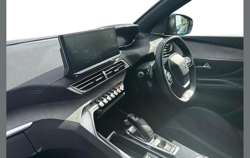 Used Peugeot 5008 Premium 131 HP (96 kW) 2022 Blue SUV