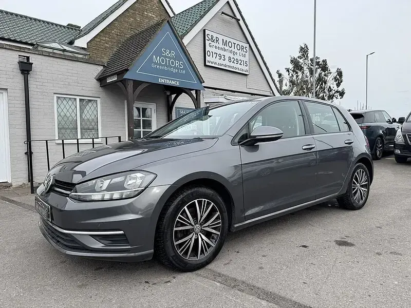 Used VW Golf VII SE 125 HP (91 kW) 2017 Grey Hatchback