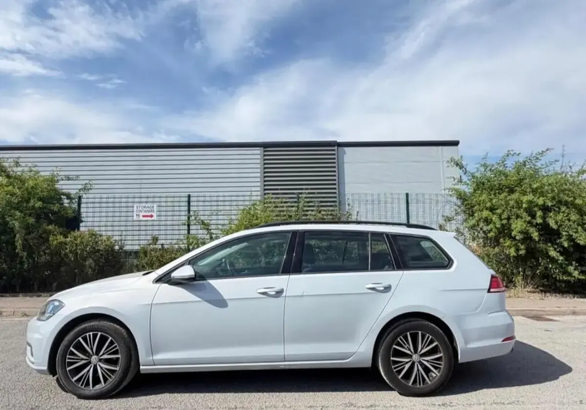 Used VW Golf VII SE 113 HP (83 kW) 2017 Silver Estate