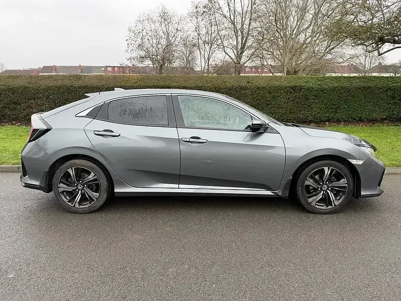 Käytetty Honda Civic EX 126 HP (92 kW) 2018 Harmaa Viistoperä