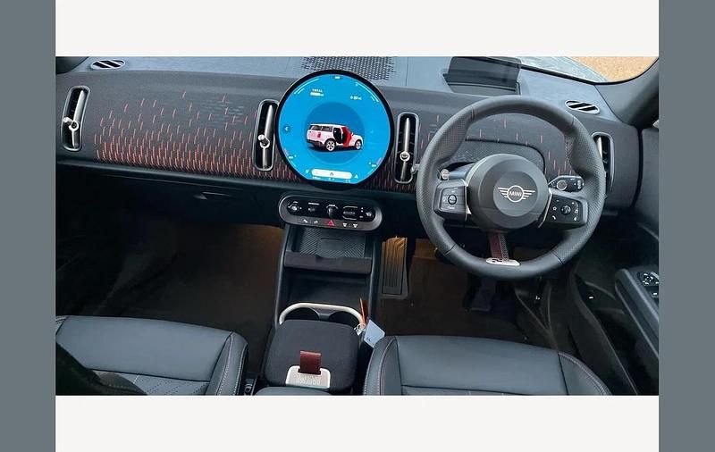 New Mini Countryman Sport 214 HP (157 kW) 2025 Silver SUV