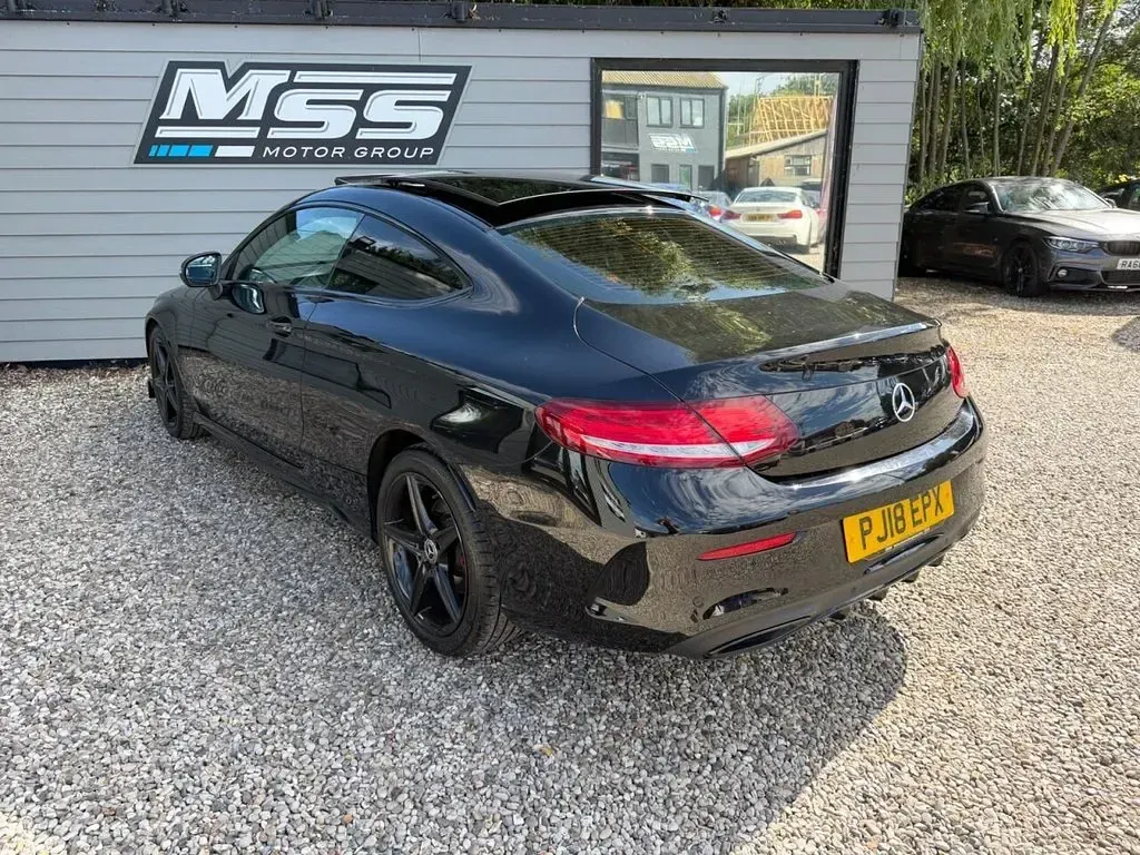 Used Mercedes C220 AMG Line Premium Plus 170 HP (125 kW) 2018 Black Coupe