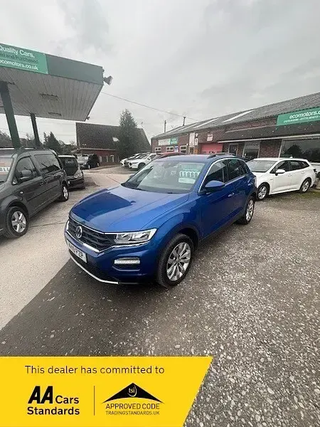 Usado VW T-Roc Family 115 HP (84 kW) 2019 Azul SUV